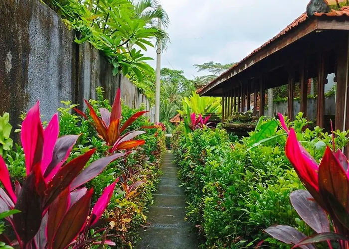 Malathi Authentic Joglo House - Garden Pool View ヴィラ ウブド