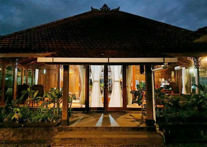 ヴィラ Malathi Authentic Joglo House - Garden Pool View